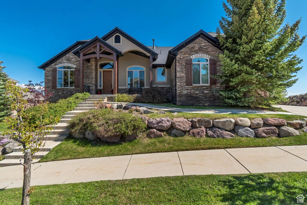 2116 E Falcon Ridge Dr, Draper Ut Cnty, UT 84020 - photo 1