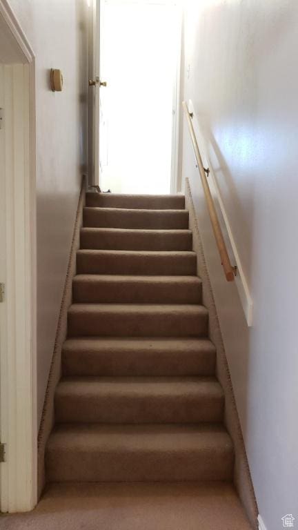 30 E 200 N, Millville, UT 84326 - view of stairs