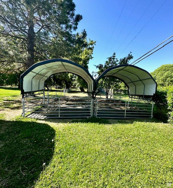 558 E Center St, Kaysville, UT 84037 - view of community featuring a lawn