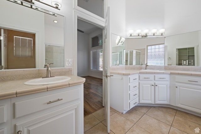 42 N 1100 W, St George, UT 84770 - full bath with two vanities and tile patterned floors