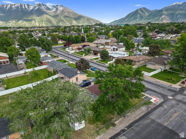 611 E 500 N, Spanish Fork, UT 84660 - aerial perspective of suburban area with mountains