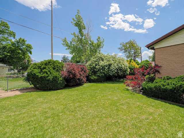 5747 S Sanford Dr, Murray, UT 84123 - view of yard
