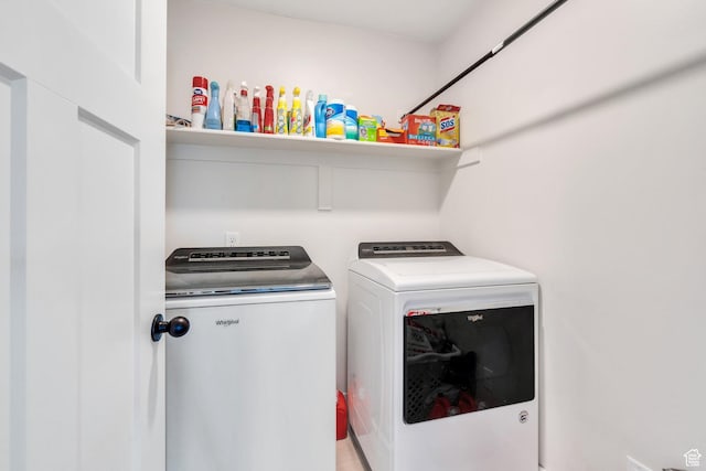 6228 W Copperhawk Dr S, South Jordan, UT 84009 - laundry room featuring washer and clothes dryer