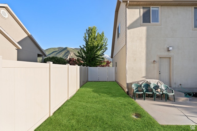 2047 E 1850 S, Spanish Fork, UT 84660 - view of yard featuring a mountain view and a patio area