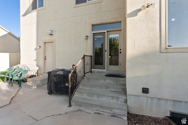 2047 E 1850 S, Spanish Fork, UT 84660 - entrance to property featuring stucco siding and a patio