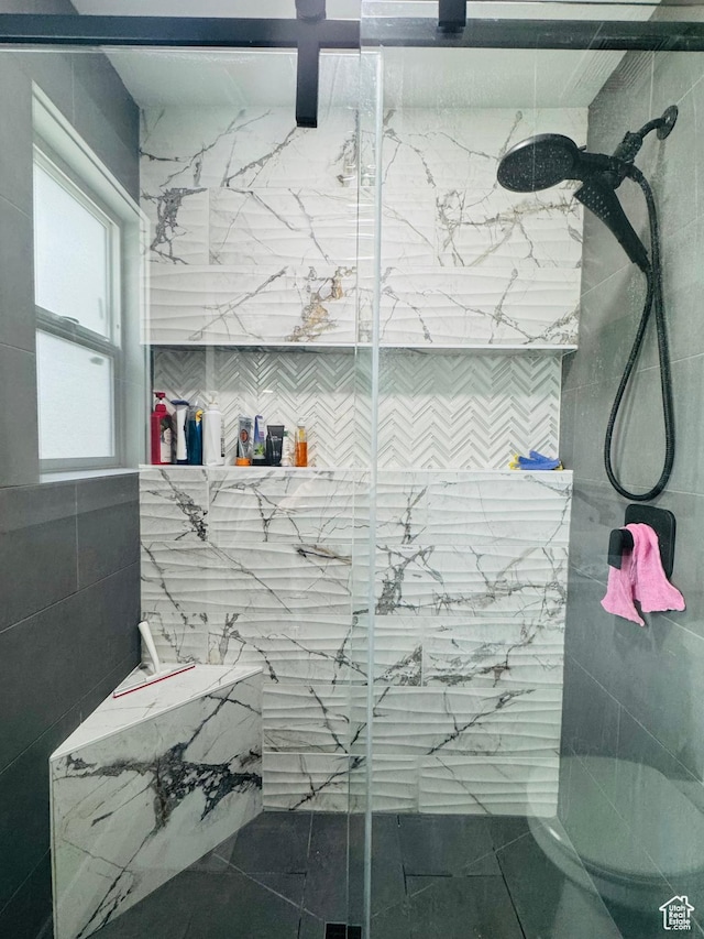 2552 W 2025 N, Clinton, UT 84015 - bathroom with a marble finish shower