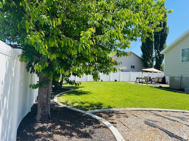 2552 W 2025 N, Clinton, UT 84015 - view of yard featuring a patio area