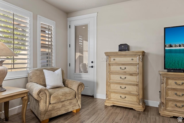880 N 370 W, La Verkin, UT 84745 - living area with wood finished floors and baseboards