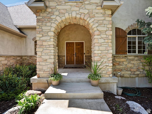 5577 E Elkhorn Dr, Eden, UT 84310 - entrance to property with stone siding and stucco siding