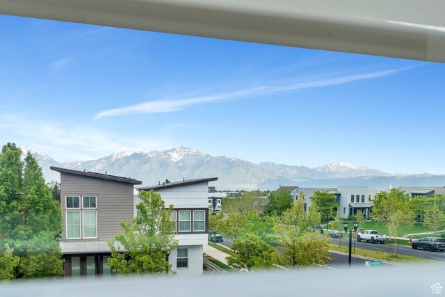 10394 S Crow Wing Dr, South Jordan, UT 84009 - mountain view