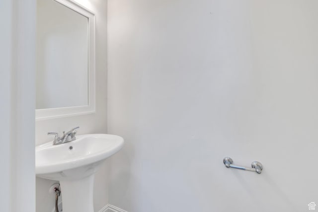 97 E Polaris Dr S Unit 394, Saratoga Springs, UT 84045 - bathroom featuring a sink