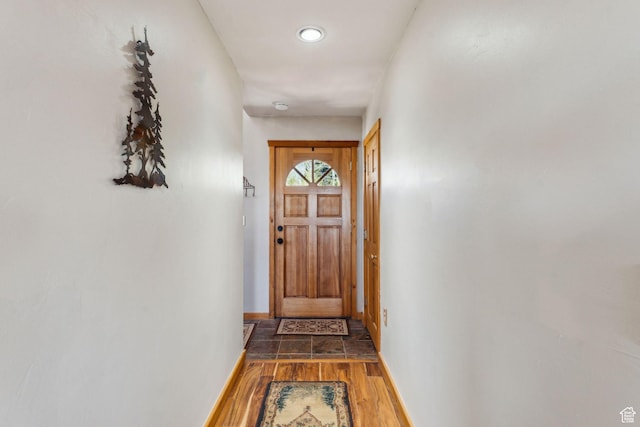 2620 Crow Loop, Coalville, UT 84017 - entryway featuring wood finished floors, baseboards, and recessed lighting