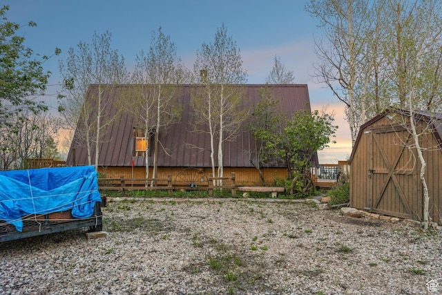 2422 S Valley View Cir, Coalville, UT 84017 - view of yard at dusk