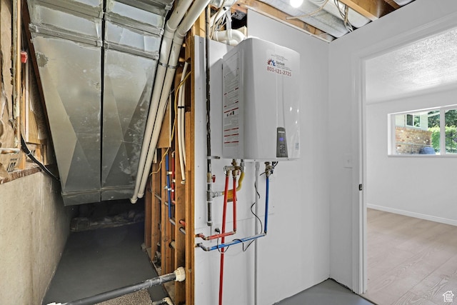 181 E 5150 S, Washington Terrace, UT 84405 - utility room with water heater