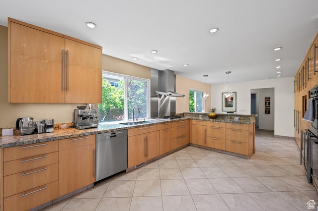 8848 S Willow Hills Ct, Sandy, UT 84093 - kitchen with stainless steel appliances, a sink, a peninsula, plenty of natural light, and recessed lighting