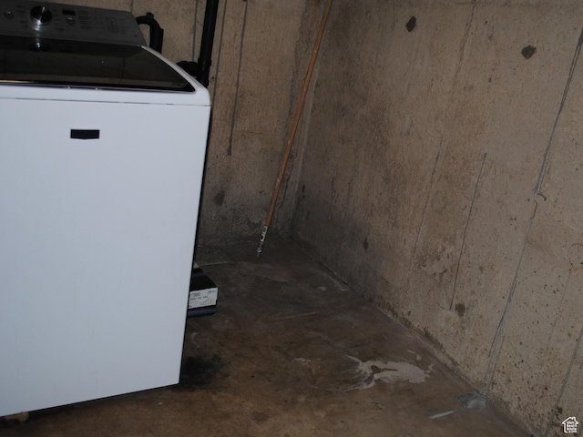 5890 S 2625 W, Roy, UT 84067 - below grade area featuring washer / clothes dryer