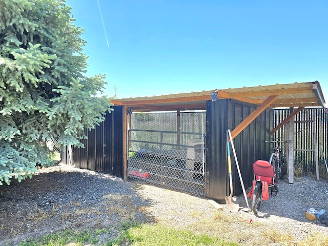 1191 N Geneva Rd, Provo, UT 84601 - view of poultry coop