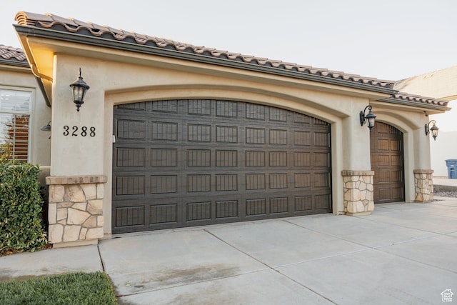 3288 W 2570 S, Hurricane, UT 84737 - garage with concrete driveway