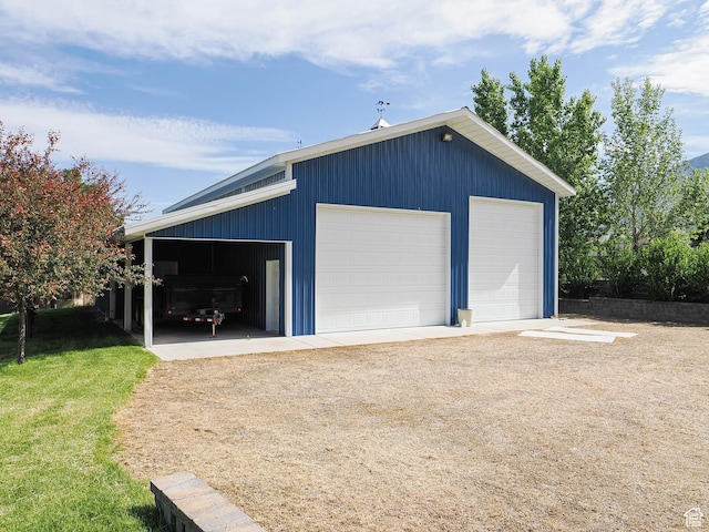 919 E 13800 S, Draper, UT 84020 - garage featuring a garage