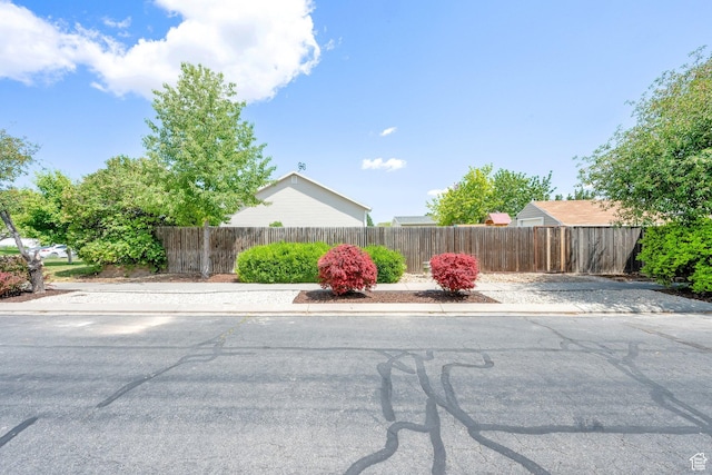 7215 S Aerie Hill Dr W, West Jordan, UT 84081 - view of yard