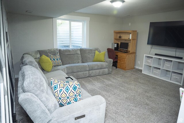 170 W 500 N, Wellsville, UT 84339 - view of carpeted living area