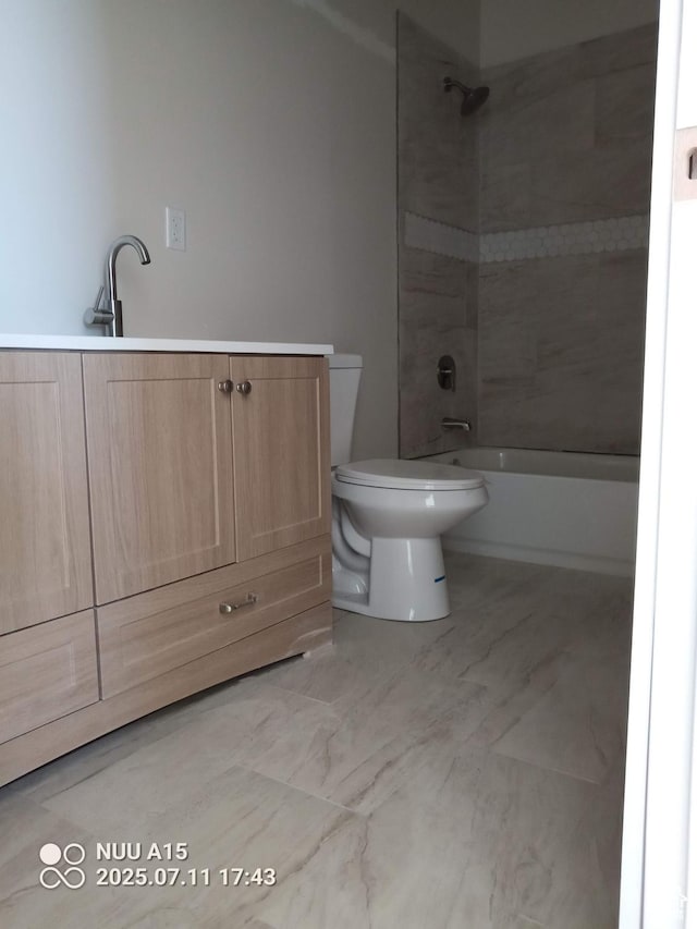10960 N Anderson Way, Tremonton, UT 84337 - full bath featuring toilet and tub / shower combination