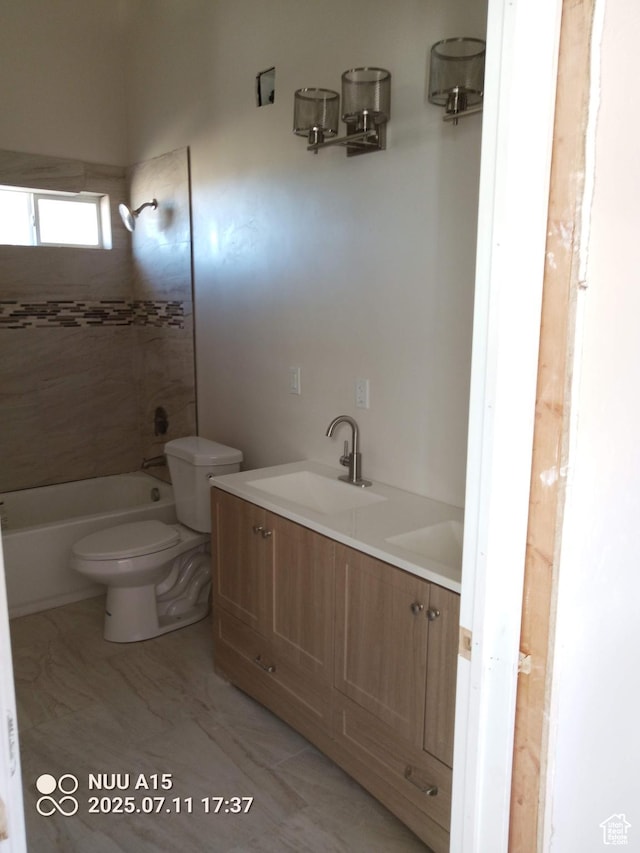 10960 N Anderson Way, Tremonton, UT 84337 - full bath with vanity and washtub / shower combination