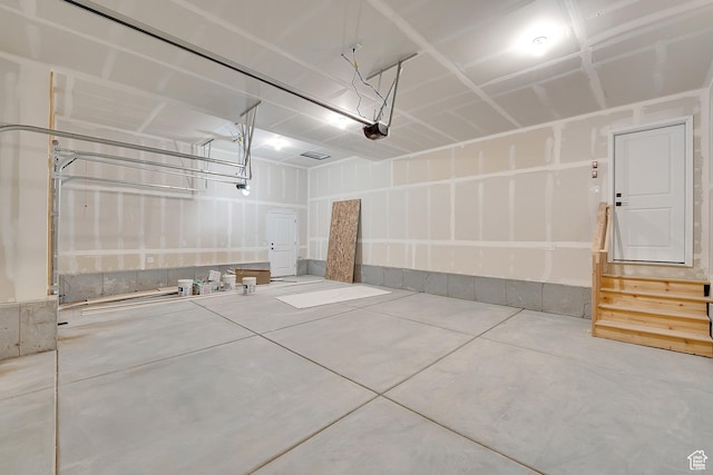 1089 S 3170 E Unit 205, Spanish Fork, UT 84660 - garage featuring a garage door opener