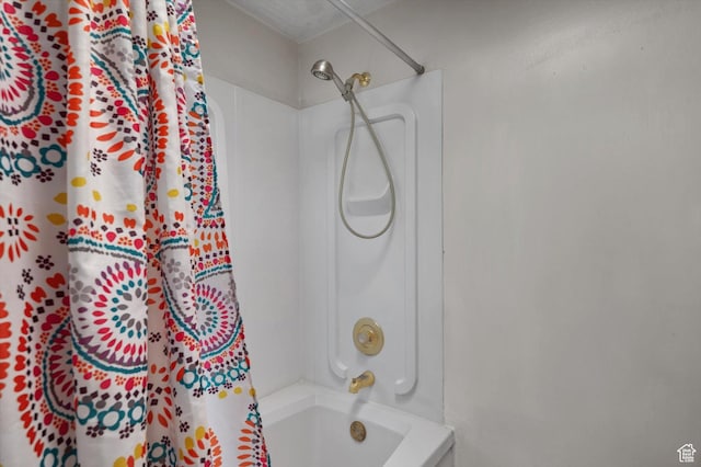 2263 W 4400 S, Roy, UT 84067 - bathroom with shower / tub combo