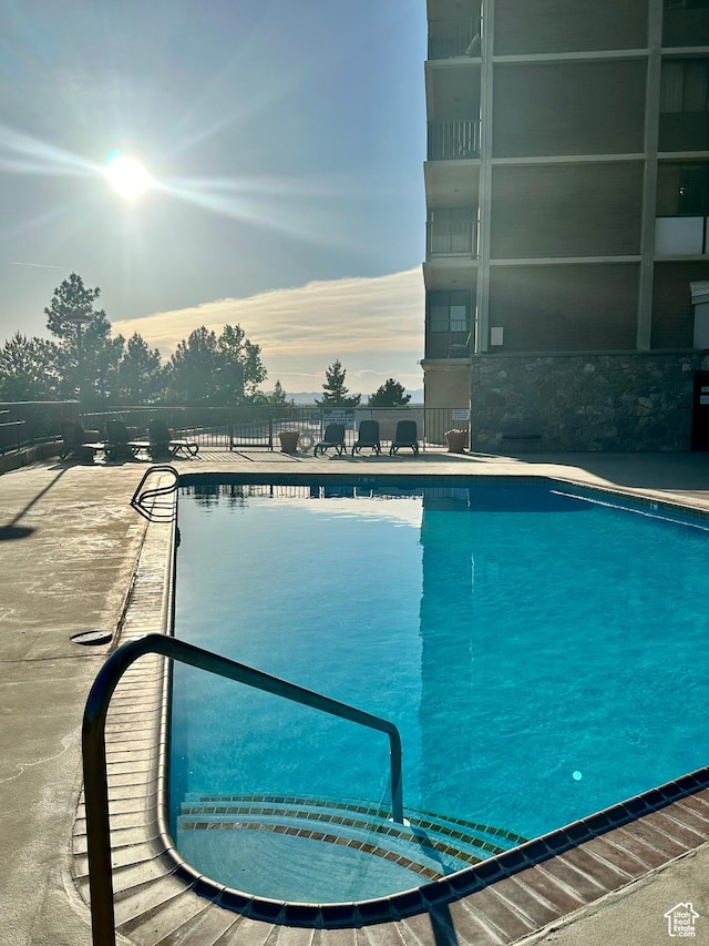 241 N Vine St E Unit 207W, Salt Lake City, UT 84103 - view of community pool