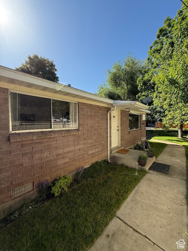 358 E 100 N, Provo, UT 84606 - ranch-style house with brick siding and a front lawn