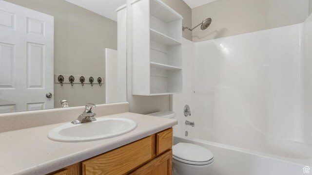 3062 W Davencourt Loop N, Lehi, UT 84043 - bathroom with toilet, vanity, and bathtub / shower combination