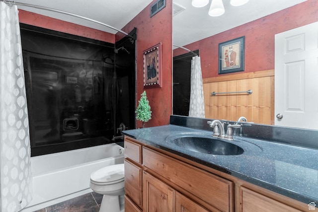 250 E 950 N, Kaysville, UT 84037 - full bath with vanity, toilet, and shower / bath combination with curtain