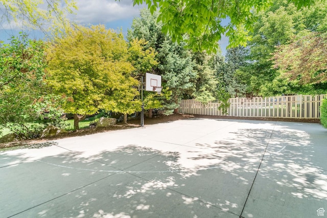 250 E 950 N, Kaysville, UT 84037 - view of basketball court featuring basketball hoop