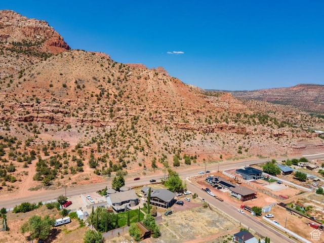 785 N Lauritzen St, Hildale, UT 84784 - aerial view of property and surrounding area with mountains and a desert landscape