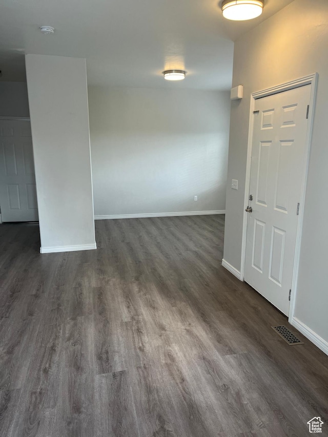 2027 W 2175 N, Lehi, UT 84043 - foyer entrance with dark wood finished floors and baseboards