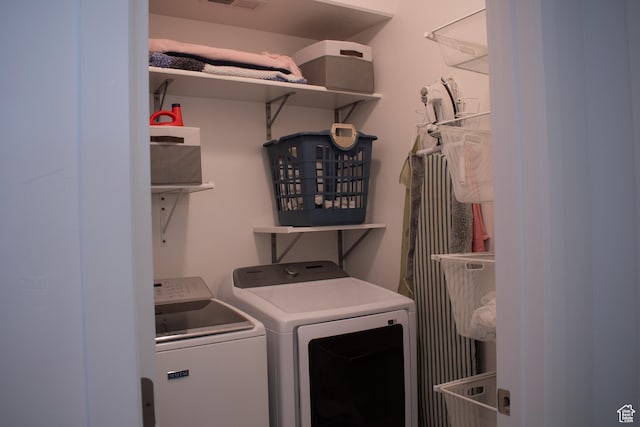 5308 W Solafax Ln S, Herriman, UT 84096 - washroom featuring washer and dryer