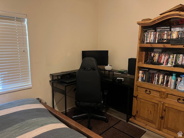 93 E Sweet Berry Ct, Draper, UT 84020 - bedroom with a desk