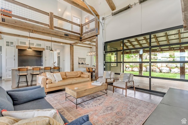 1685 N 300 E, Midway, UT 84049 - living room with a towering ceiling
