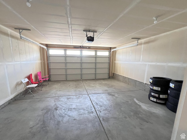 612 N Canvasback Dr, Lehi, UT 84043 - garage with a garage door opener