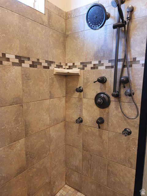 779 S 1850 W, Cedar City, UT 84720 - bathroom featuring a tile shower