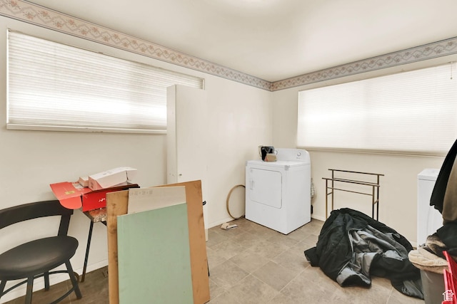 4825 S Burch Creek Dr E, South Ogden, UT 84403 - laundry room with washer / clothes dryer and baseboards