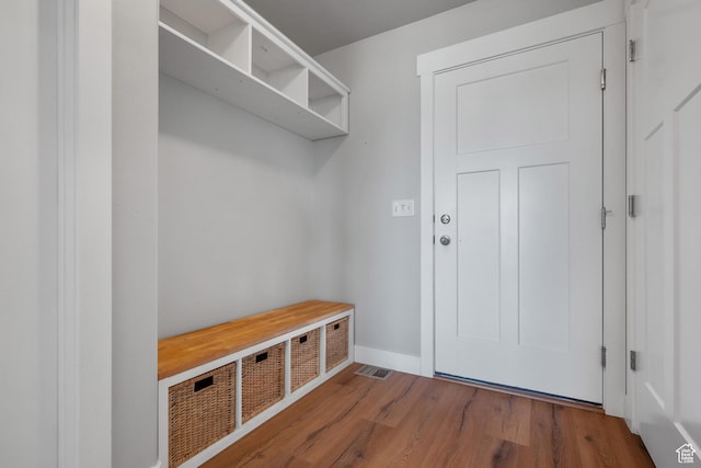 1047 N 700 W, Mapleton, UT 84664 - mudroom featuring wood finished floors and baseboards