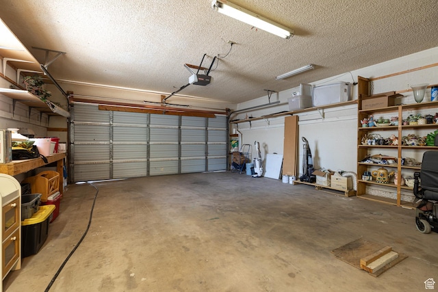 845 S 80 W, Hurricane, UT 84737 - garage with a garage door opener