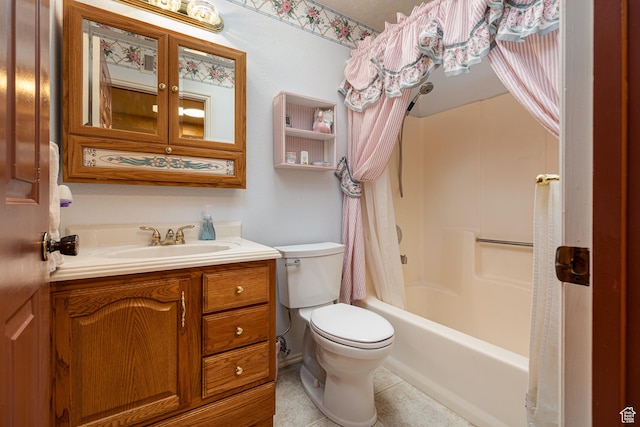 845 S 80 W, Hurricane, UT 84737 - bathroom with toilet, vanity, and shower / bath combo with shower curtain