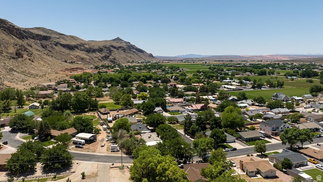 845 S 80 W, Hurricane, UT 84737 - aerial view of residential area featuring mountains