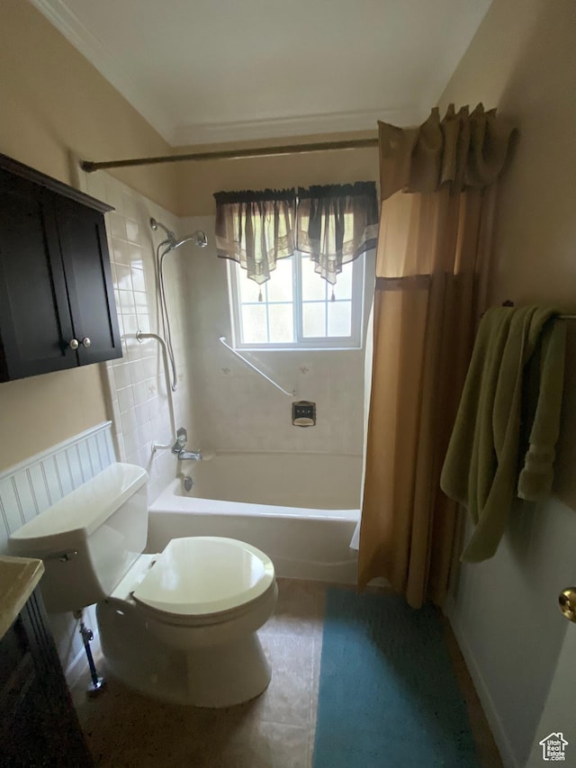 225 S 200 E, Price, UT 84501 - bathroom featuring washtub / shower combination and toilet