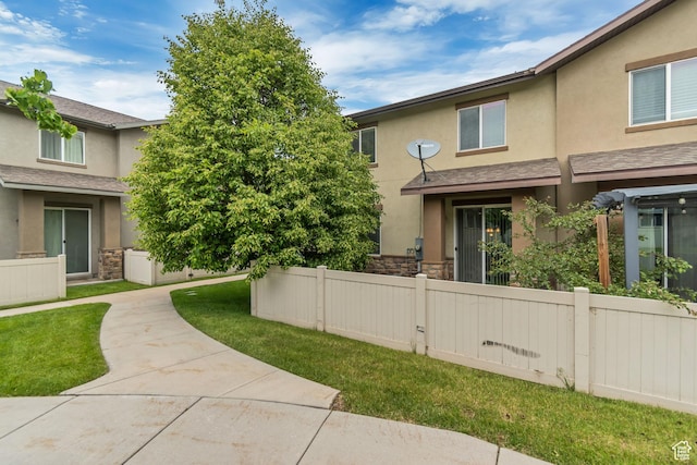 287 W 680 N, Centerville, UT 84014 - view of yard