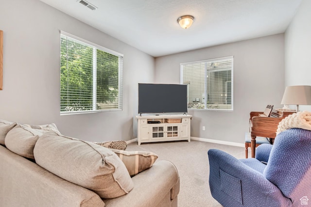 287 W 680 N, Centerville, UT 84014 - living area featuring light carpet and baseboards