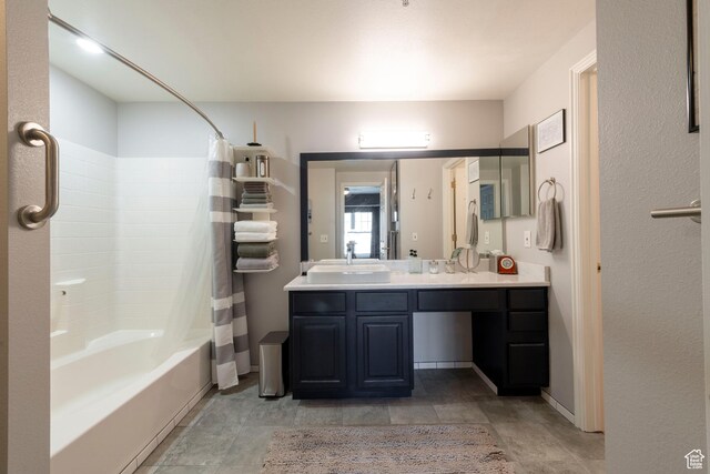 900 Bitner Rd Unit B37, Park City, UT 84098 - bathroom featuring shower / tub combo, vanity, and baseboards